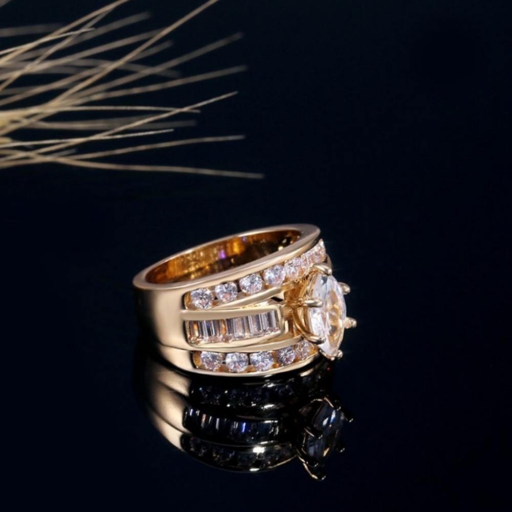 Luxury Gold Plated Wedding Band Zircon Crystal - Picture 2 of 6